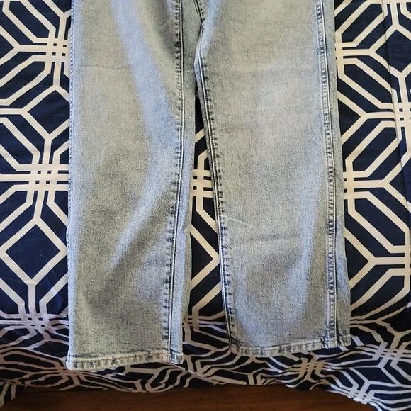 Gap Jeans - Picture 2 of 4